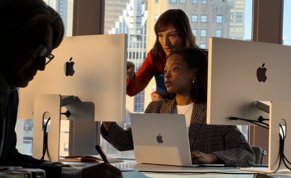 Apple Studio Display - Nano-texture glass - Tilt-adjustable stand