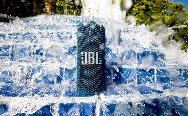 JBL Grip Purple Bluetooth zvučnik